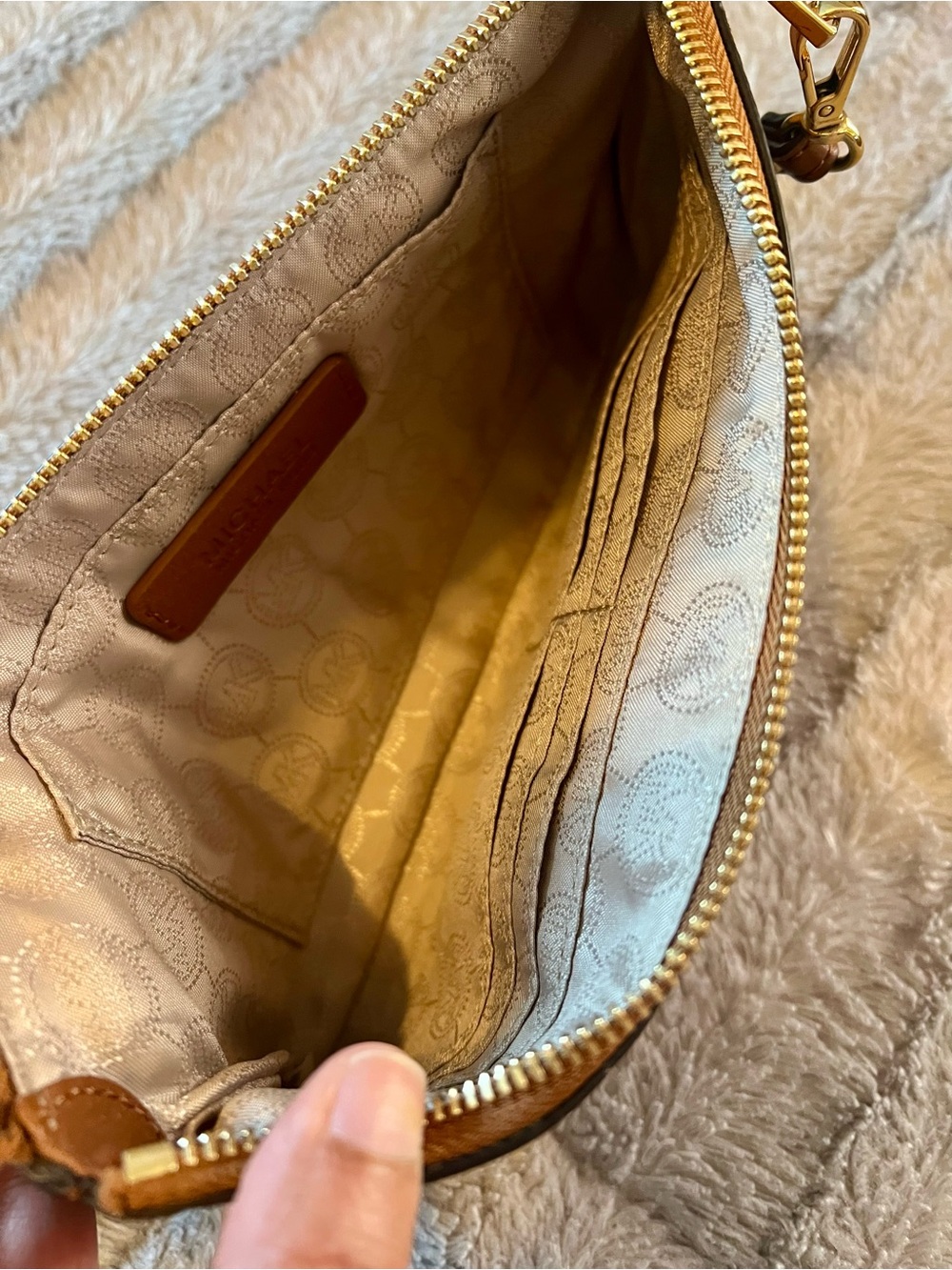 Michael Kors Black & Brown Signature Wristlet Clutch - Picture 3 of 3